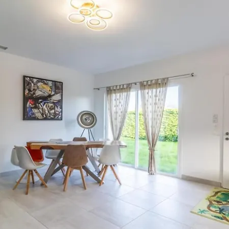Belle Maison Avec Piscine *
